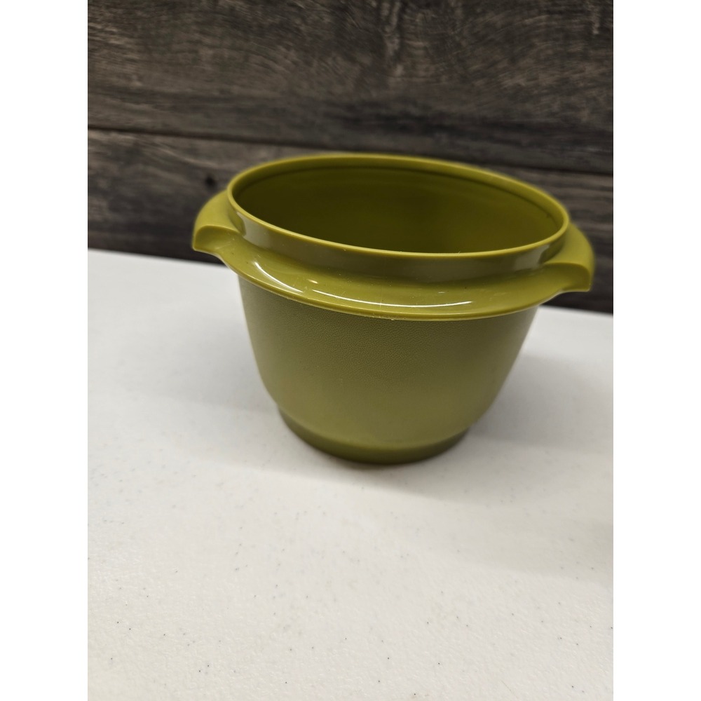 Vintage Tupperware Avocado Green Serving Bowl 886-34 Retro Kitchenware‎